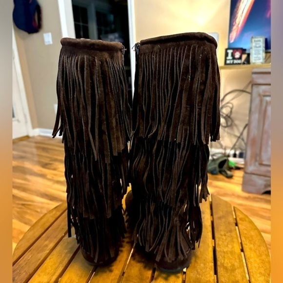 Pierre Dumas moccasin boots in EUC. Inside zippers. Size Womens 6. Vegan Leather - Picture 3 of 7